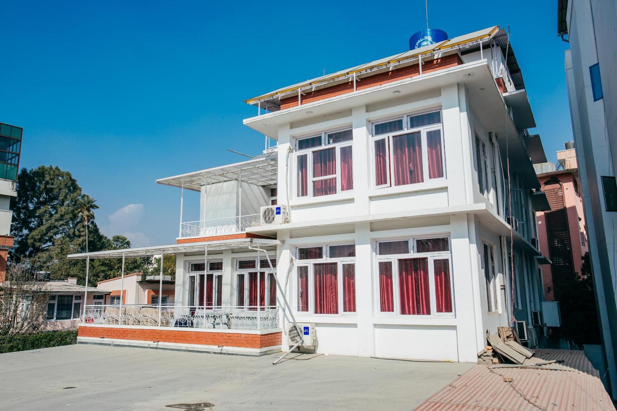 Oyo 11474 Gangaur Regency Boutique Hotel Katmandú Exterior foto